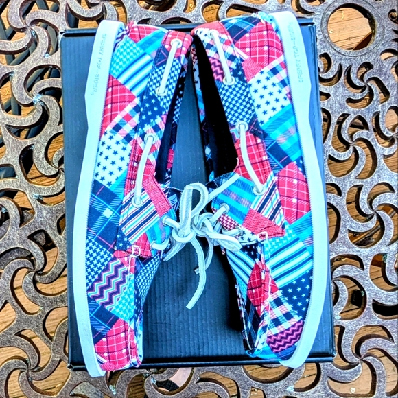 Sperry Americana Boat Shoes - Picture 9 of 11